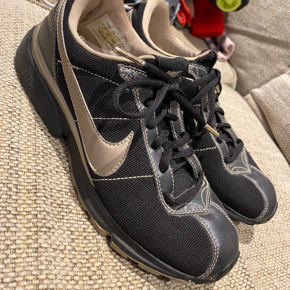 Vintage Nike Sneakers